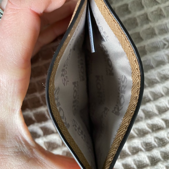 Michael Kors Card Case - Picture 4 of 4